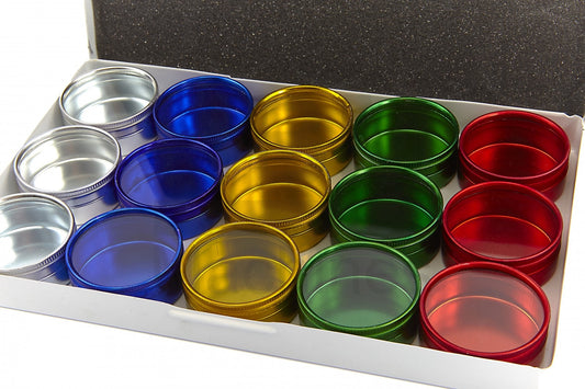 Bunte ALU Dosen in ALU-Box